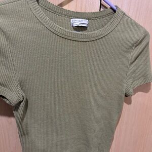 URBAN OUTFITTERS cropped top 
light green ribbed top 
size medium